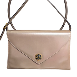 Authentic SALVATORE FERRAGAMO vintage Bag with old style front Logo.